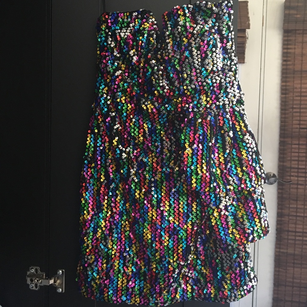 Mini strapless dress